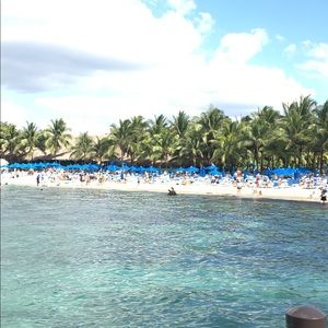 Meet your Posher, Anahi